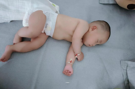 贵港孕妇显怀早的原因